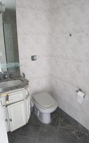 Apartamento à venda com 360m², 5 quartos e 2 vagasBanheiro Social