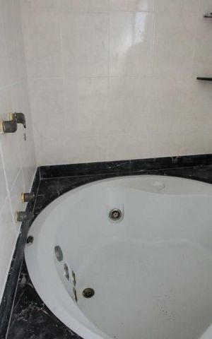 Apartamento à venda com 360m², 5 quartos e 2 vagasBanheiro da Suíte 3