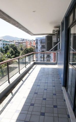 Apartamento à venda com 360m², 5 quartos e 2 vagasVaranda da Sala