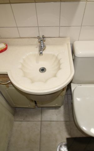 Casa à venda com 168m², 4 quartos e 2 vagasBanheiro 1