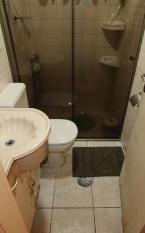 Casa à venda com 168m², 4 quartos e 2 vagasBanheiro 1