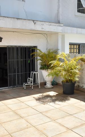 Casa à venda com 190m², 3 quartos e 2 vagas Casa à venda com 190m², 3 quartos e 2 vagasVaranda da Sala