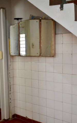Casa à venda com 190m², 3 quartos e 2 vagas Casa à venda com 190m², 3 quartos e 2 vagasEdícola