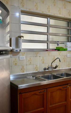 Casa à venda com 190m², 3 quartos e 2 vagas Casa à venda com 190m², 3 quartos e 2 vagasCozinha