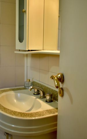 Casa à venda com 190m², 3 quartos e 2 vagas Casa à venda com 190m², 3 quartos e 2 vagasBanheiro da Suíte 3