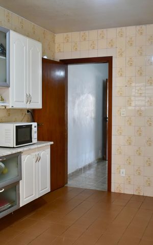 Casa à venda com 190m², 3 quartos e 2 vagas Casa à venda com 190m², 3 quartos e 2 vagasCozinha