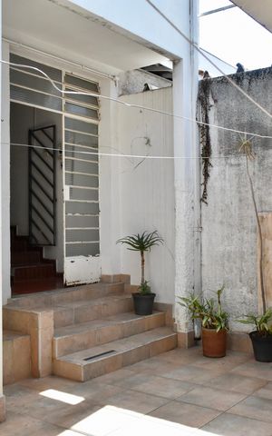 Casa à venda com 190m², 3 quartos e 2 vagas Casa à venda com 190m², 3 quartos e 2 vagasQuintal