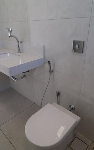 Casa de condomínio para alugar com 182m², 3 quartos e 3 vagasBanheiro da Suíte 3