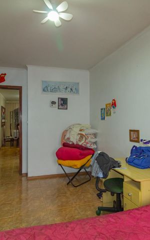 Casa à venda com 254m², 4 quartos e 5 vagas Casa à venda com 254m², 4 quartos e 5 vagasQuarto 1