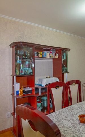 Casa à venda com 254m², 4 quartos e 5 vagas Casa à venda com 254m², 4 quartos e 5 vagasSala de Jantar