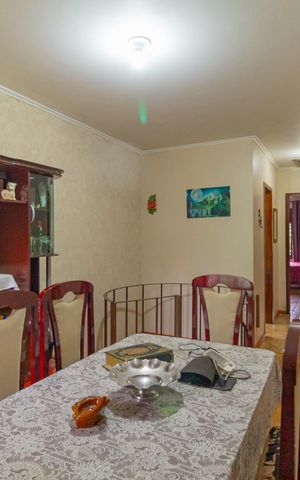 Casa à venda com 254m², 4 quartos e 5 vagas Casa à venda com 254m², 4 quartos e 5 vagasSala de Jantar