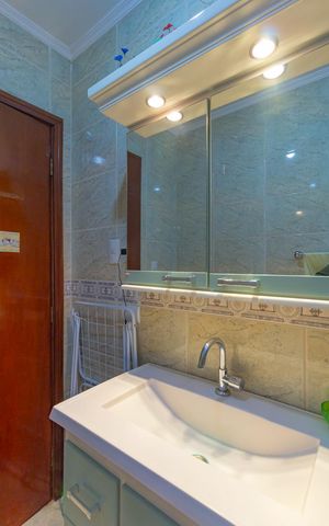 Casa à venda com 254m², 4 quartos e 5 vagas Casa à venda com 254m², 4 quartos e 5 vagasBanheiro da Suíte