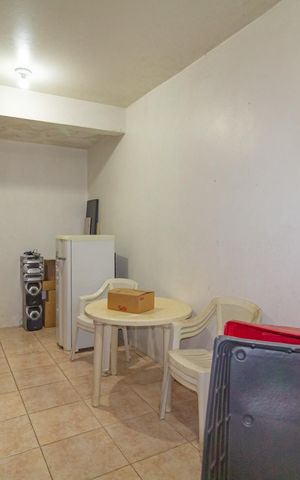 Casa à venda com 254m², 4 quartos e 5 vagas Casa à venda com 254m², 4 quartos e 5 vagasQuarto 3
