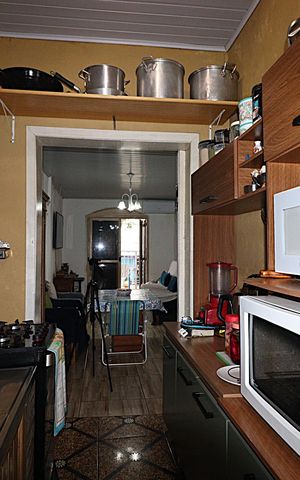 Casa à venda com 300m², 2 quartos e 2 vagasCozinha