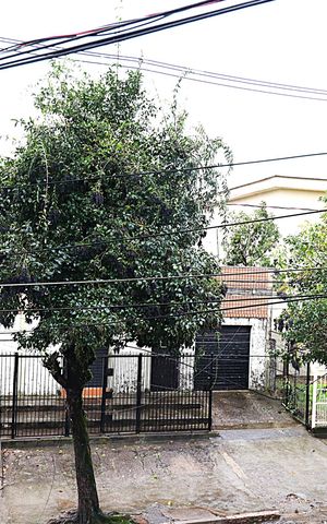 Casa à venda com 300m², 2 quartos e 2 vagasVista da Janela do Quarto 1