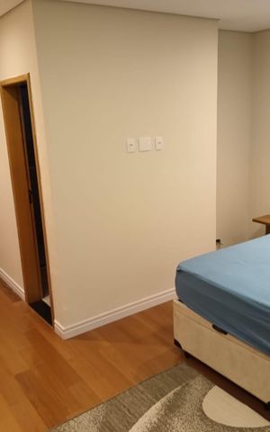 Casa à venda com 318m², 4 quartos e 6 vagas