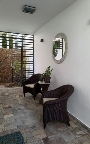 Casa à venda com 318m², 4 quartos e 6 vagas Casa à venda com 318m², 4 quartos e 6 vagasÁrea Externa