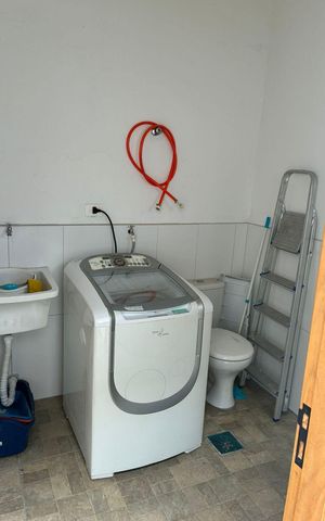 Casa à venda com 318m², 4 quartos e 6 vagas Casa à venda com 318m², 4 quartos e 6 vagasÁrea de Serviço