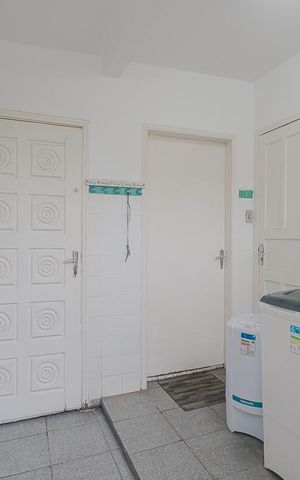 Casa à venda com 158m², 3 quartos e 2 vagasÁrea de Serviço