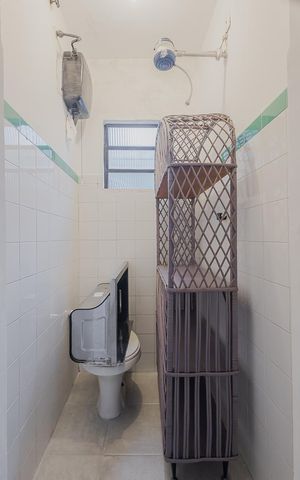 Casa à venda com 158m², 3 quartos e 2 vagasÁrea de Serviço - Banheiro