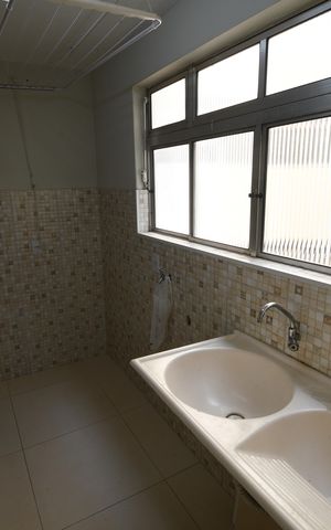 Apartamento à venda com 75m², 2 quartos e 1 vagaÁrea de Serviço