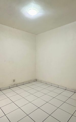 Studio para alugar com 27m², 1 quarto e sem vaga Studio para alugar com 27m², 1 quarto e sem vagaSala/Quarto