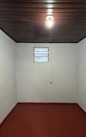 Casa à venda com 40m², 2 quartos e sem vaga Casa à venda com 40m², 2 quartos e sem vagaQuarto
