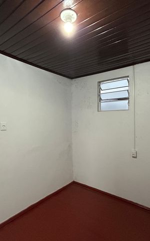 Casa à venda com 40m², 2 quartos e sem vaga Casa à venda com 40m², 2 quartos e sem vagaQuarto