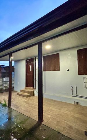 Casa à venda com 40m², 2 quartos e sem vaga Casa à venda com 40m², 2 quartos e sem vagaFachada