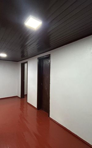 Casa à venda com 40m², 2 quartos e sem vaga Casa à venda com 40m², 2 quartos e sem vagaSala