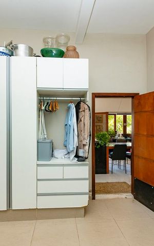 Casa à venda com 560m², 3 quartos e 3 vagas Casa à venda com 560m², 3 quartos e 3 vagasÁrea de Serviço
