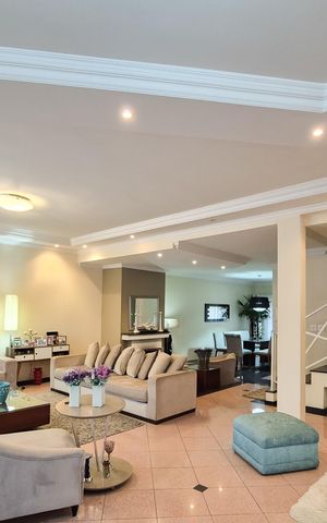 Casa à venda com 421m², 4 quartos e 5 vagas Casa à venda com 421m², 4 quartos e 5 vagasSala 1