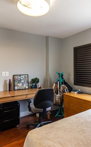 Apartamento à venda com 237m², 3 quartos e 2 vagas Apartamento à venda com 237m², 3 quartos e 2 vagasQuarto 3