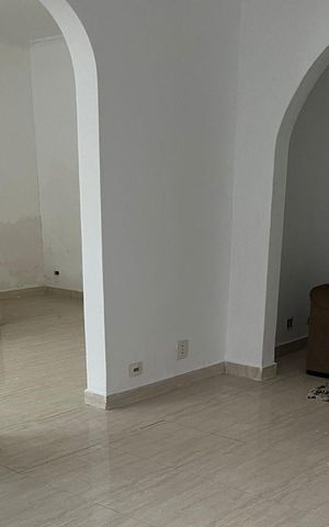 Casa à venda com 299m², 3 quartos e 4 vagas Casa à venda com 299m², 3 quartos e 4 vagasSala
