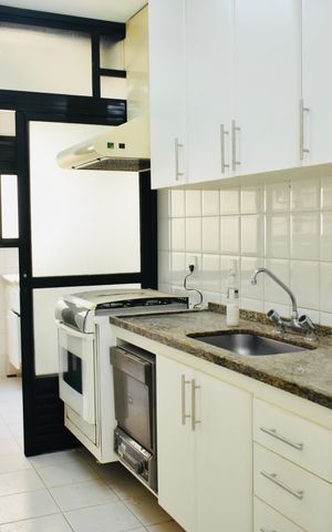 Apartamento à venda com 96m², 3 quartos e 2 vagas Apartamento à venda com 96m², 3 quartos e 2 vagasCozinha