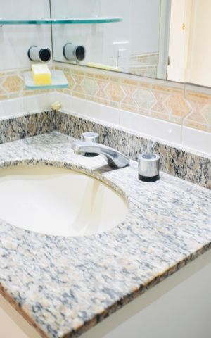 Apartamento à venda com 96m², 3 quartos e 2 vagas Apartamento à venda com 96m², 3 quartos e 2 vagasBanheiro Social