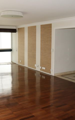 Apartamento à venda com 200m², 3 quartos e 2 vagasSala
