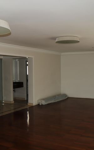 Apartamento à venda com 200m², 3 quartos e 2 vagasSala