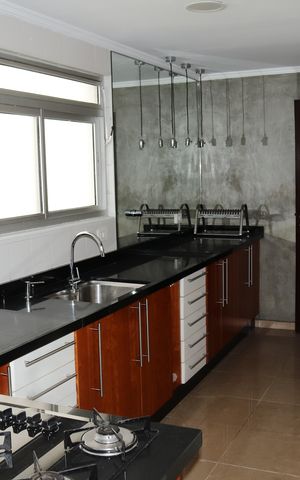 Apartamento à venda com 200m², 3 quartos e 2 vagasCozinha