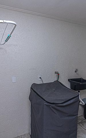 Casa à venda com 180m², 4 quartos e 2 vagasÁrea de Serviço