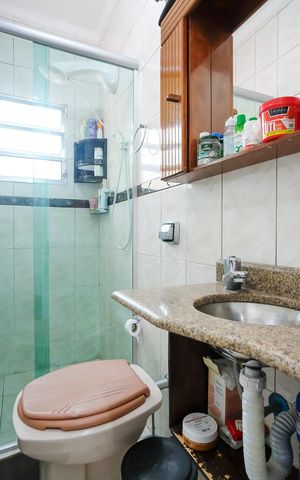 Casa à venda com 138m², 3 quartos e 1 vagaBanheiro da suíte 3