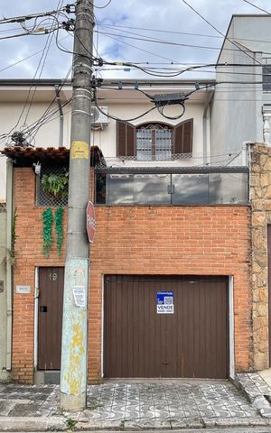Casa à venda com 138m², 3 quartos e 1 vagaFachada + plaquinha