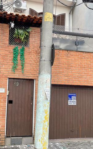 Casa à venda com 138m², 3 quartos e 1 vagaFachada + plaquinha