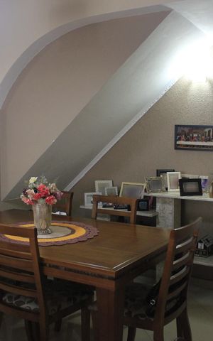 Casa à venda com 220m², 3 quartos e 8 vagasSala