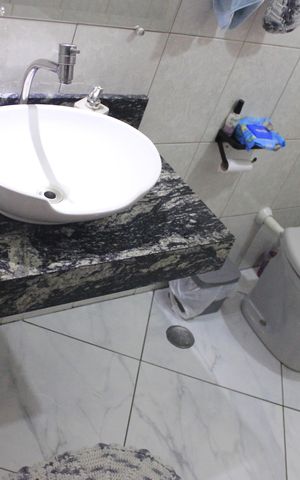 Casa à venda com 220m², 3 quartos e 8 vagasBanheiro 1