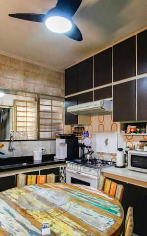 Casa para alugar com 255m², 3 quartos e 2 vagas Casa para alugar com 255m², 3 quartos e 2 vagasCozinha