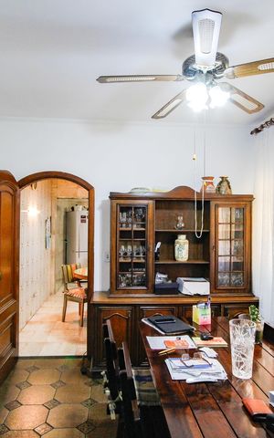 Casa para alugar com 255m², 3 quartos e 2 vagas Casa para alugar com 255m², 3 quartos e 2 vagasSala de Jantar