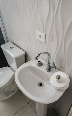 Studio para alugar com 30m², 1 quarto e sem vaga Studio para alugar com 30m², 1 quarto e sem vagaBanheiro Social