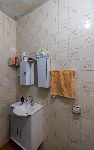 Casa à venda com 133m², 2 quartos e 2 vagas Casa à venda com 133m², 2 quartos e 2 vagasBanheiro