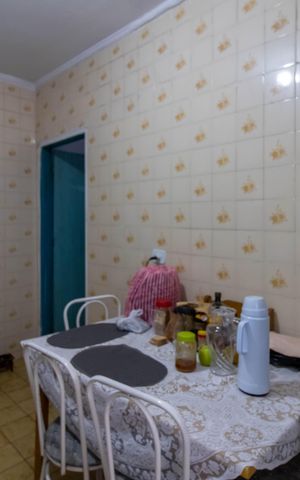 Casa à venda com 133m², 2 quartos e 2 vagas Casa à venda com 133m², 2 quartos e 2 vagasCozinha